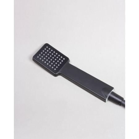 Душевая система LEDEME H703 L72433B Со смесителем и тропическим душем из нержавеющей стали, Черная