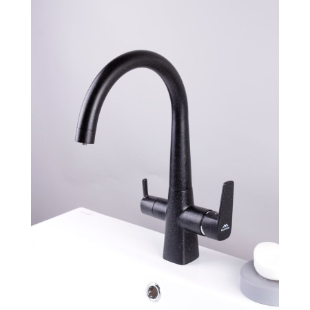 Смеситель для кухни Fashun A4353-7 с подключением к фильтру воды чёрный