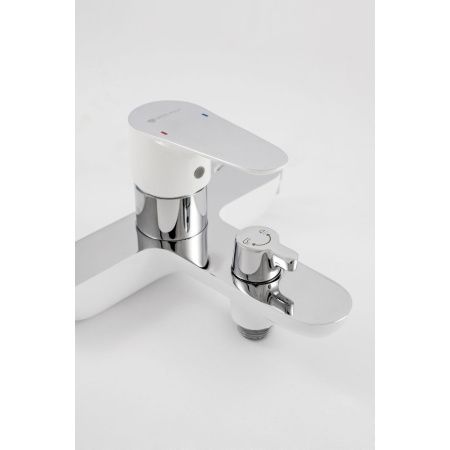 Смеситель для ванны Gross Aqua 2515288СW Space White Chrome белый