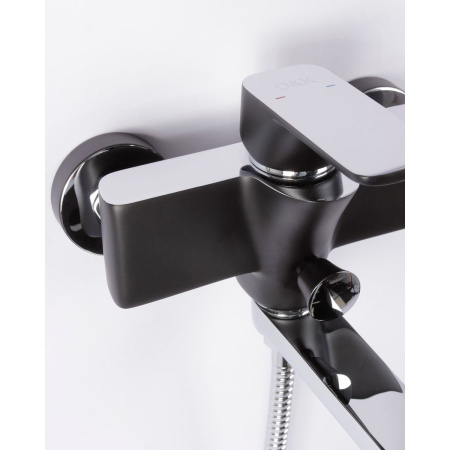 Смеситель для ванны DK Berlin Technische DA1433315 с длинным изливом черный-хром