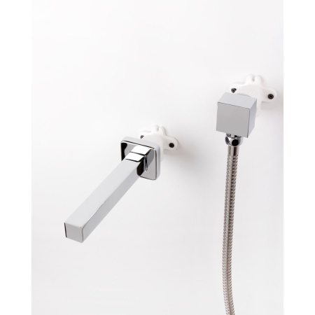 Встроенная душевая система RUSH Thira TR3635-60 с изливом