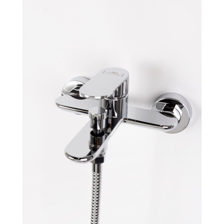 Смеситель для ванной FASHUN A3285 короткий излив