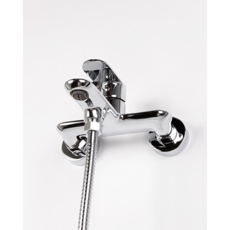 Смеситель для ванной FASHUN A3285 короткий излив