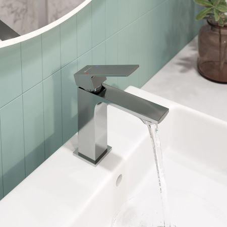 Смеситель для раковины Gross Aqua 6210880C Edge хром