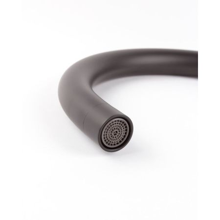 Смеситель для кухни OLIVE'S Olisan ST1007B STEEL черный из нержавеющей стали