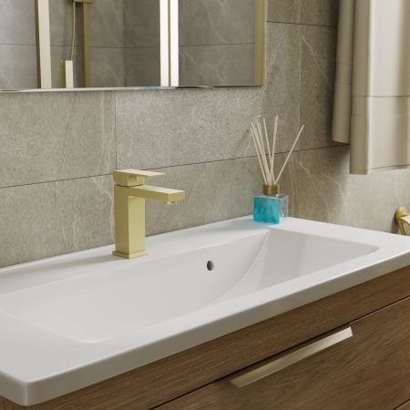 Смеситель для раковины D&K Bayern.Liszt DA1512107 матовое золото