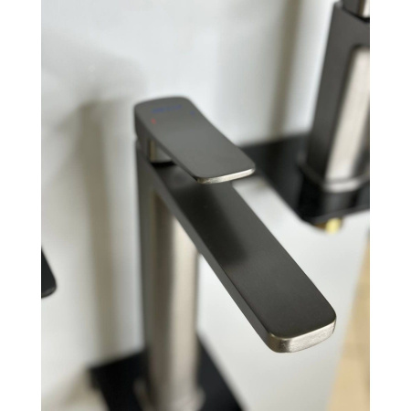 Смеситель для раковины Shevanik S9911T оружейная сталь