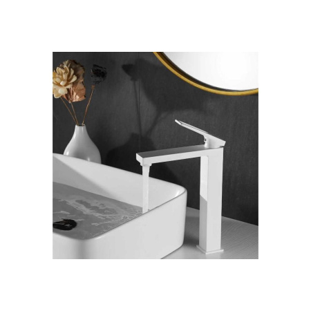 Смеситель для раковины Shevanik S6811C белый