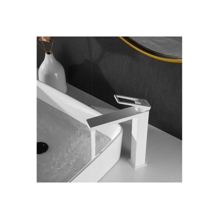 Смеситель для раковины Shevanik S6811C белый