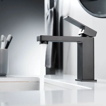 Смеситель для раковины Shevanik S9601H черный