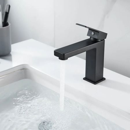 Смеситель для раковины Shevanik S9601H черный