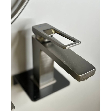 Смеситель для раковины Shevanik S6801T оружейная сталь