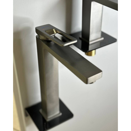 Смеситель для раковины Shevanik S6811T оружейная сталь