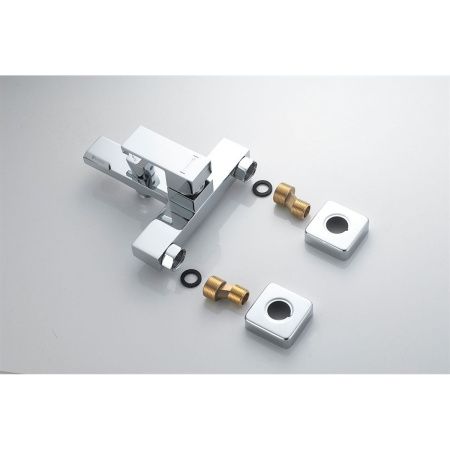 Смеситель для ванны Knotlor Stable KN-22  коротким изливом, хром