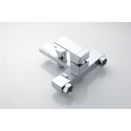 Смеситель для ванны Knotlor Stable KN-22  коротким изливом, хром