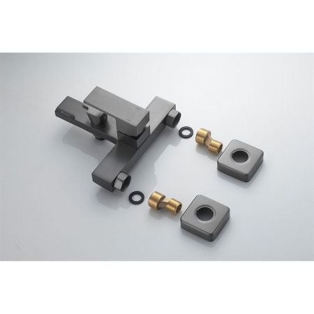 Смеситель для ванны Knotlor Stable KN-22/GM  коротким изливом, вороненая сталь