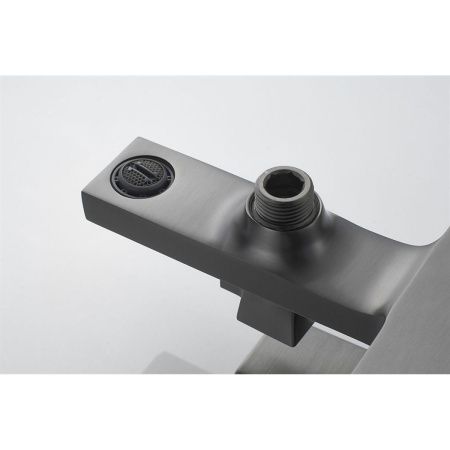 Смеситель для ванны Knotlor Stable KN-22/GM  коротким изливом, вороненая сталь