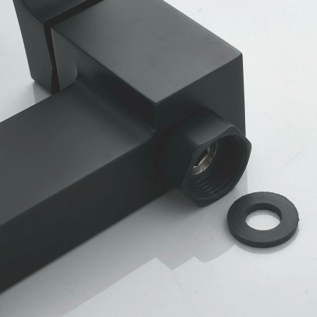 Смеситель для ванны Shevanik S4002H черный