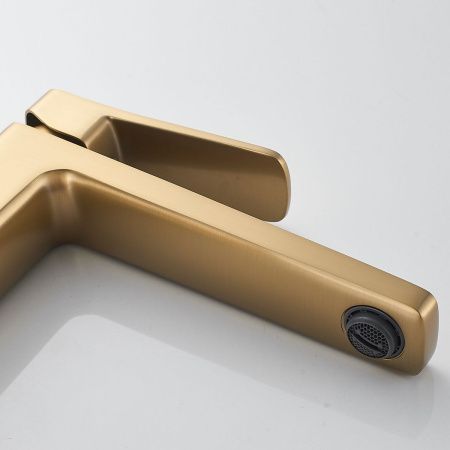 Смеситель для раковины Shevanik S9911G золото матовое