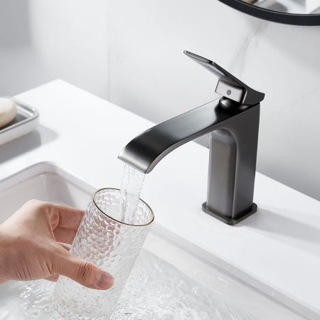 Смеситель для раковины Shevanik S4001T оружейная сталь