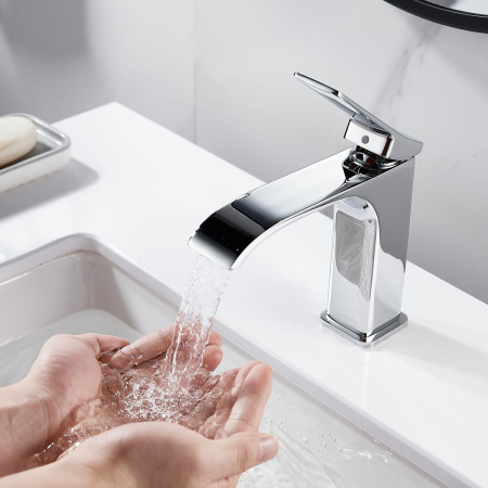 Смеситель для раковины Shevanik S4001 хром