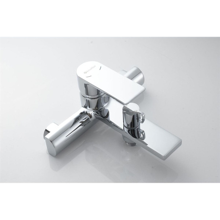 Смеситель для ванны Knotlor ERGOFIT KN-32 коротким изливом, хром