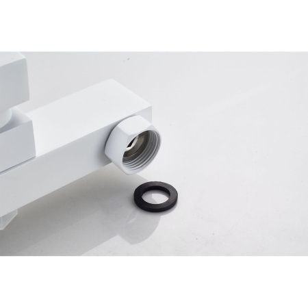 Смеситель для ванны Knotlor Stable KN-22/WY с коротким изливом, белый матовый