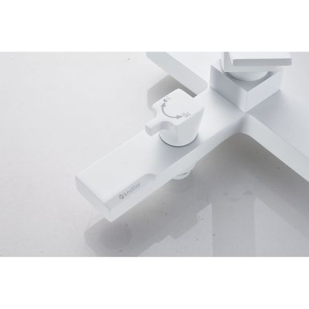 Смеситель для ванны Knotlor Stable KN-22/WY с коротким изливом, белый матовый