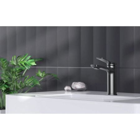 Смеситель для раковины BELZ B10572-3 оружейная сталь