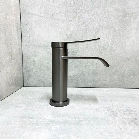 Смеситель для раковины BELZ B10812-3 оружейная сталь