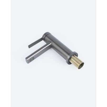 Смеситель для раковины BELZ B10813-3 оружейная сталь