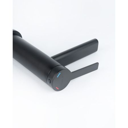 Смеситель для раковины BELZ B10813-7 черный