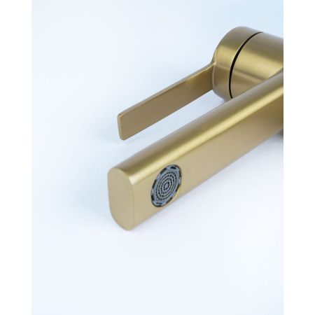 Смеситель для раковины BELZ B10813-5 золотой
