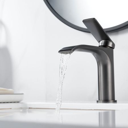 Смеситель для раковины Shevanik S4101T оружейная сталь