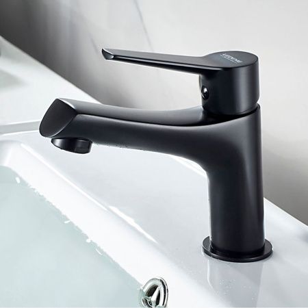 Смеситель для раковины LEDEME L1069B, черный